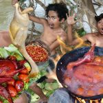 Survival in the rainforest – Primitive cooking duck ang egg eating delicious