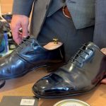 2回目の鏡面磨き(革靴)は、簡単に鏡面化できました。サフィールノワールミラーグロス靴磨き