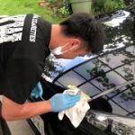 ER34♪ ボンネットを艶出しコンパウンドで手磨きしました〜