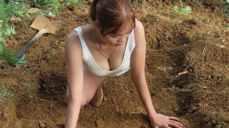 Building The Most Secret Primitive Underground House with open road around the house – Forest Life