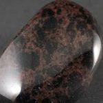 十勝石 (オブシディアン) 原石 磨き 105g / Japanese Obsidian