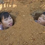 LIVING OFF GRID – Building Underground House, warm survival shelter, Bushcraft fireplace underground