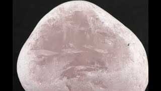 ローズクォーツ(紅石英) 原石 磨き 77.6g / Rose Quartz