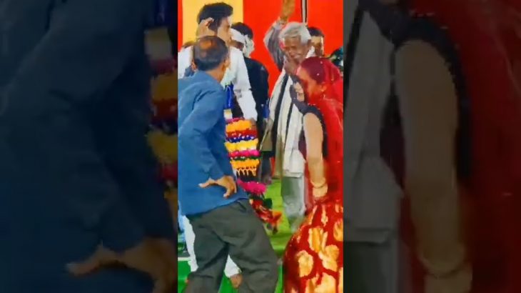 करिया पे नचत है करिया रे / बुंदेली राई नाच बुंदेलखंड / #raistar #shorts #short #love #new #comedy