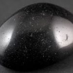 居辺産十勝石 原石 磨き 98g / Japanese Obsidian