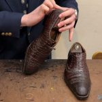 靴磨き by シューシャインギルド大阪・堂島