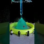 water pool experiment with lego block soldiers. subscribe for more