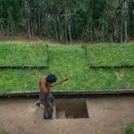 The Most Advanced Survival Shelter: The Grass Roof, Fireplace Decoration, And Perfect Warm Thermal