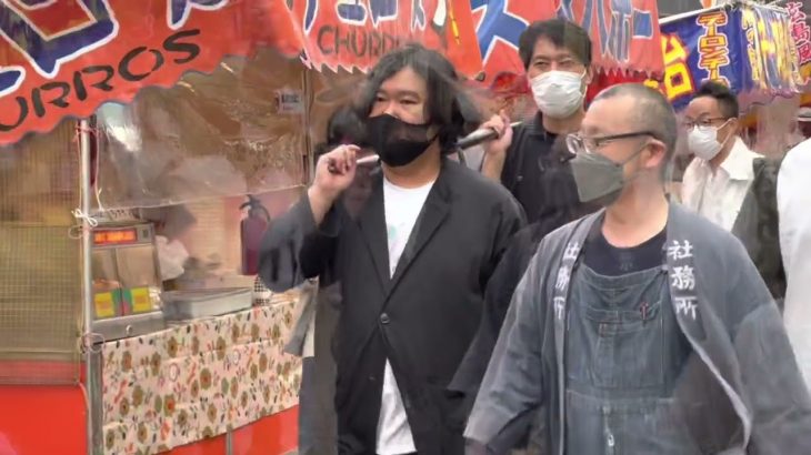 敬神会が八幡宮の鈴を磨き新しいを鈴緒を編んで奉納